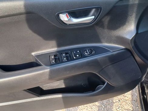 Used 2022 Kia Rio LX image 5