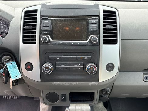 Used 2017 Nissan Frontier SV RWD image 23