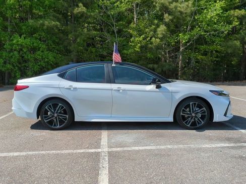 Used 2026 Toyota Camry XSE image 3