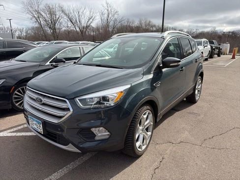 Used 2019 Ford Escape Titanium image 5