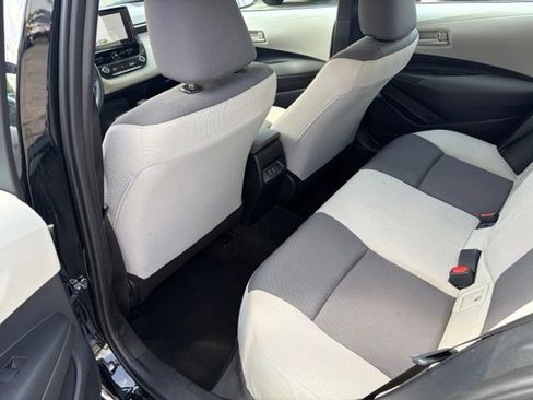 Used 2025 Toyota Corolla LE FWD image 23