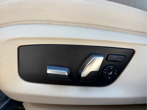 Used 2019 BMW 530i RWD image 21