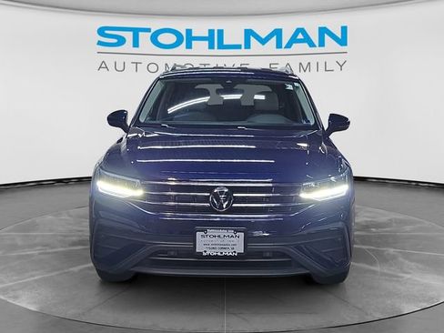 Used 2024 Volkswagen Tiguan SE AWD/4WD image 2