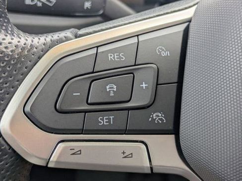 Used 2022 Volkswagen Atlas SEL Premium AWD/4WD image 29