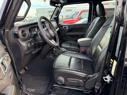 Used 2023 Jeep Wrangler Unlimited Sahara w/ Cold Weather Group image 5