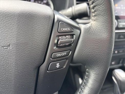 Used 2024 Nissan Frontier SL w/ Technology Package image 14