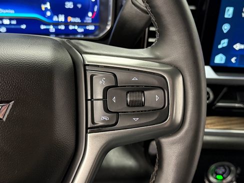 Used 2023 Chevrolet Silverado 1500 LT image 18