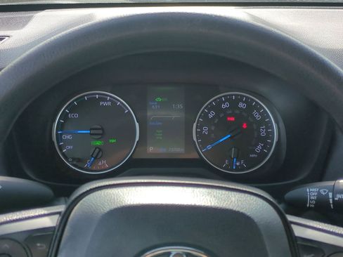 Used 2022 Toyota RAV4 XLE image 19