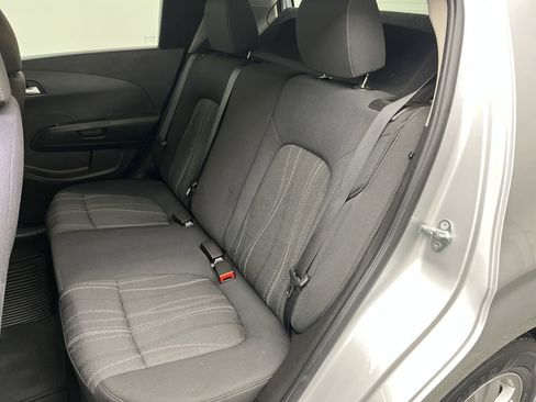Used 2014 Chevrolet Sonic LT image 9