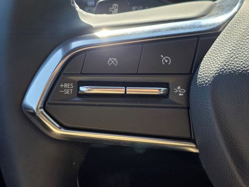 New 2026 Chevrolet Equinox EV LT w/ Convenience Package II image 32