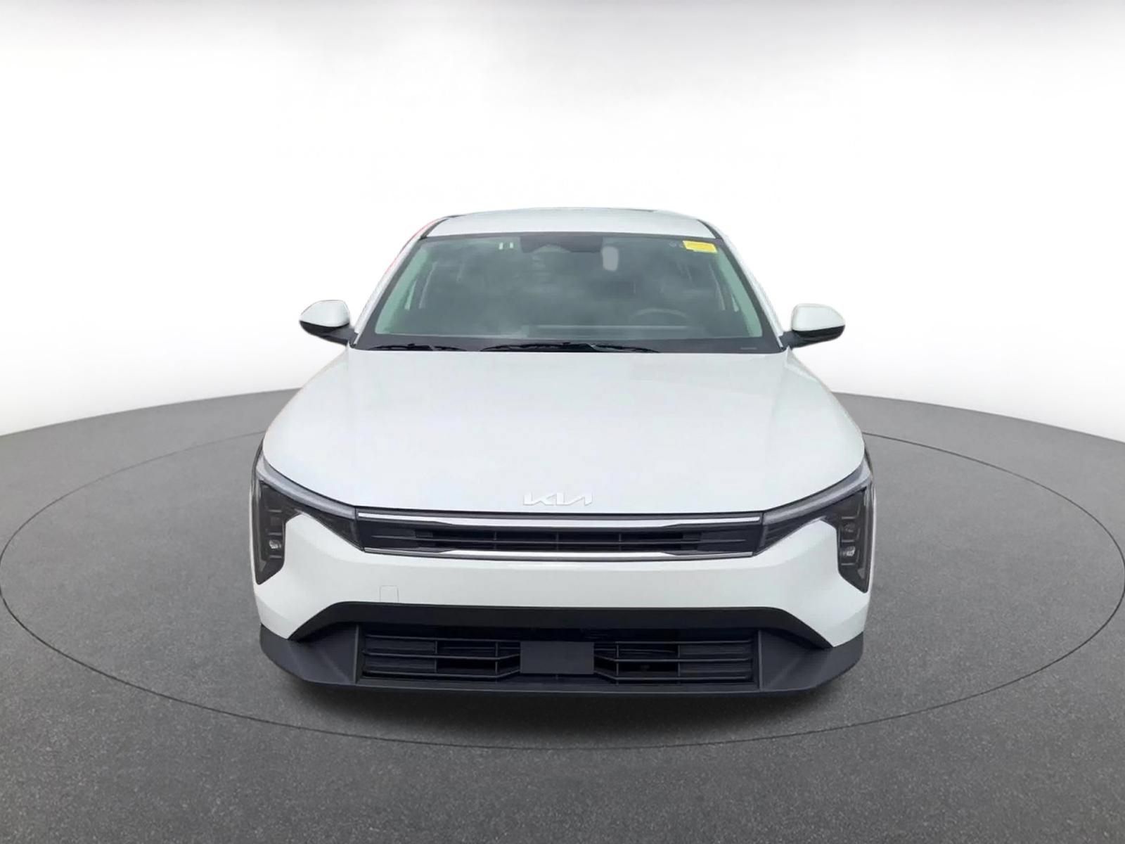 Used 2025 Kia K4 FWD image 3