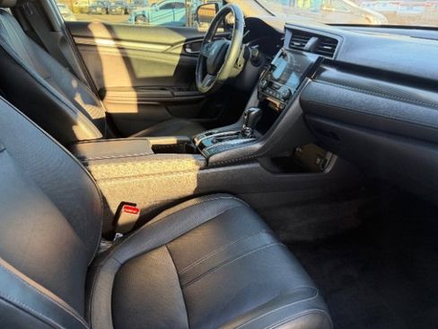 Used 2018 Honda Civic Sport Touring image 10