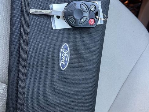 Used 2017 Ford Focus SE FWD image 21