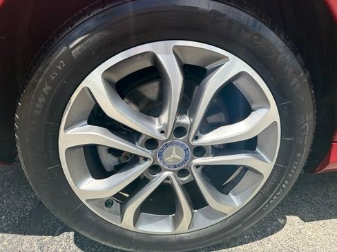 Used 2017 Mercedes-Benz C 300 4MATIC Sedan image 41