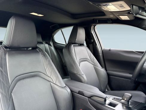 Certified 2025 Lexus UX 300h FWD image 30