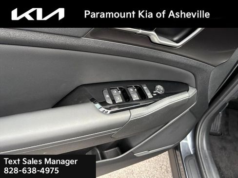 Used 2023 Kia Sportage EX image 25