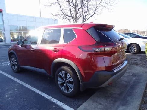 Used 2022 Nissan Rogue SV w/ SV Premium Package image 4