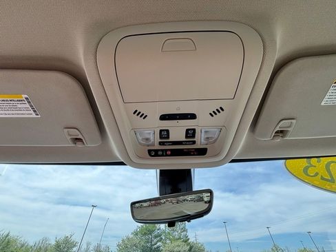 Used 2023 GMC Acadia Denali w/ Denali Technology Package image 44