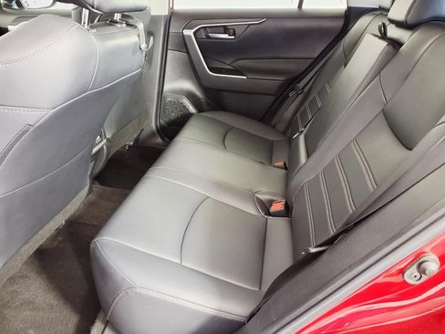 Used 2023 Toyota RAV4 XLE Premium FWD image 9
