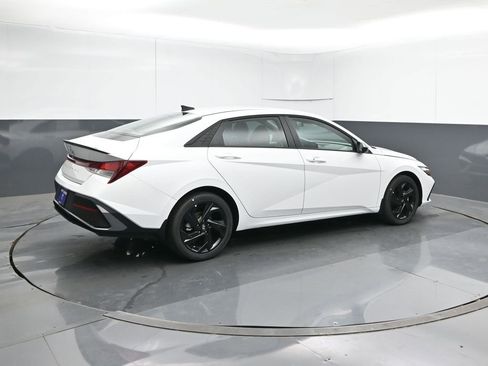 New 2026 Hyundai Elantra Sport FWD image 5