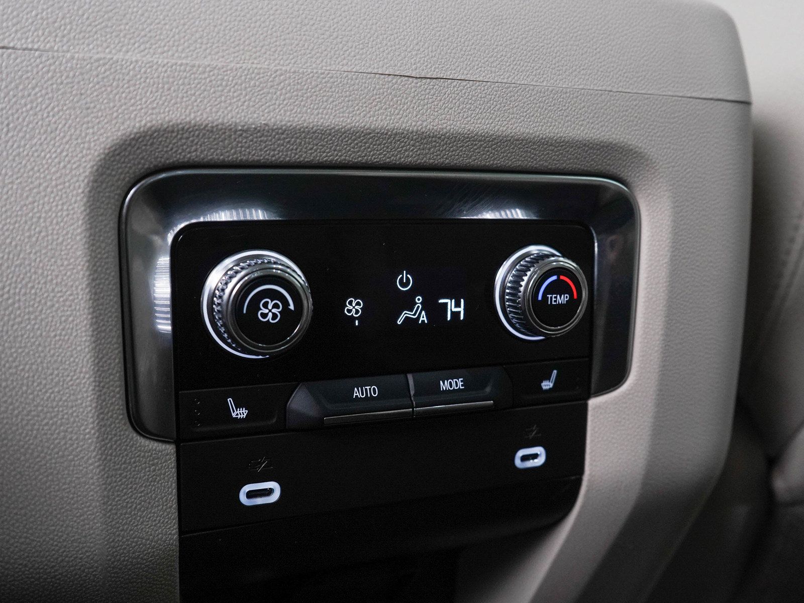 Used 2022 GMC Yukon Denali AWD/4WD image 17