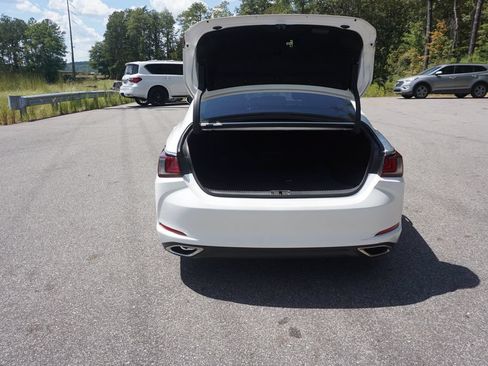Used 2023 Lexus ES 350 w/ Accessory Package (Z2) FWD image 16