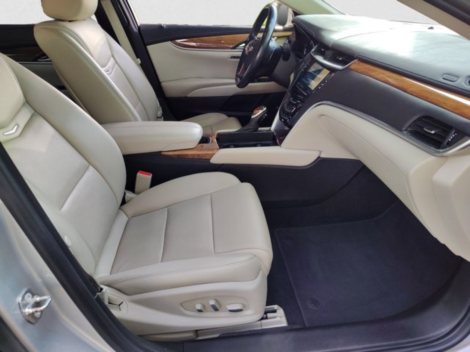 Used 2018 Cadillac XTS Luxury FWD image 19
