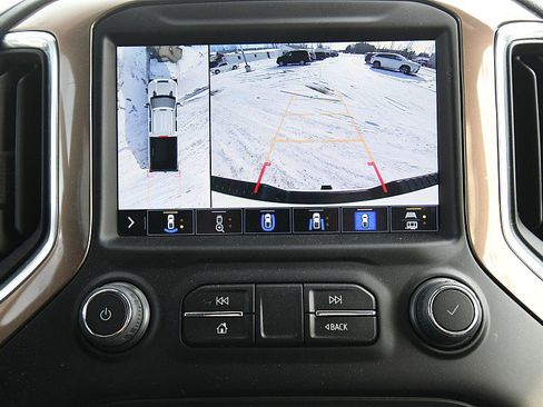 Used 2022 Chevrolet Silverado 2500 High Country w/ Safety Package II image 21