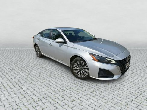 Certified 2023 Nissan Altima 2.5 SV AWD/4WD image 2