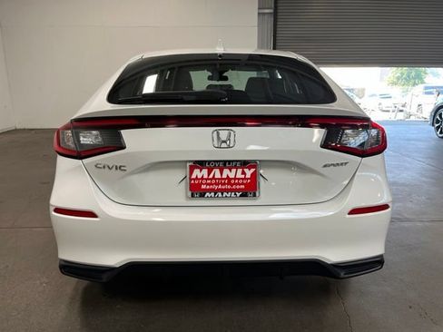 Used 2025 Honda Civic Sport image 4