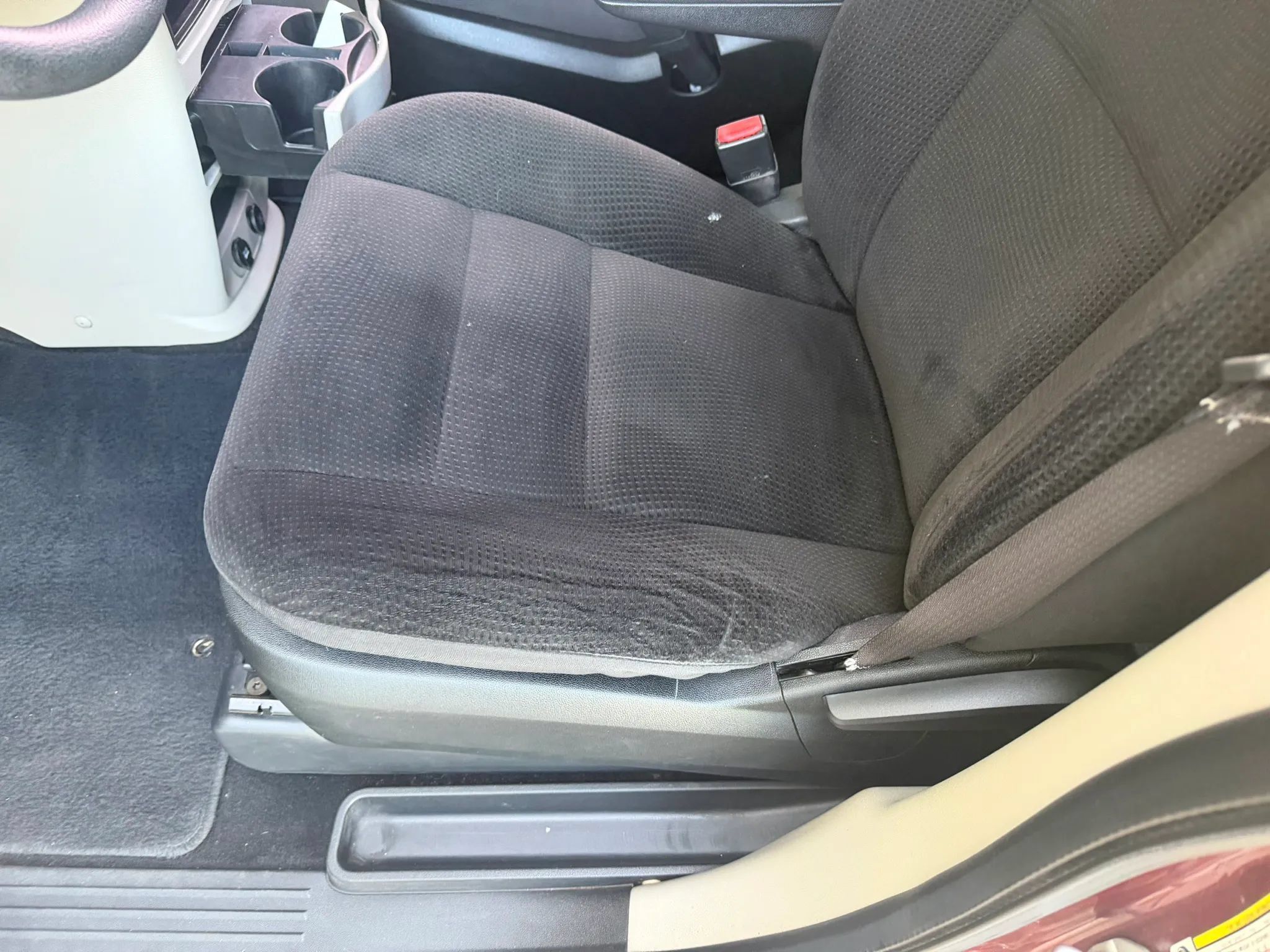 Used 2019 Dodge Grand Caravan SE FWD image 13