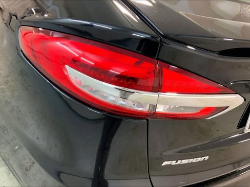 Used 2019 Ford Fusion SE w/ Equipment Group 151A image 28