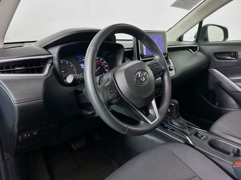Certified 2024 Toyota Corolla Cross LE w/ Moonroof Package AWD/4WD image 9