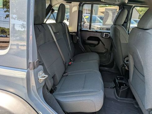 Used 2024 Jeep Wrangler Unlimited Sport AWD/4WD image 28