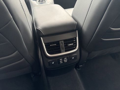 Used 2025 Subaru Outback Touring image 27