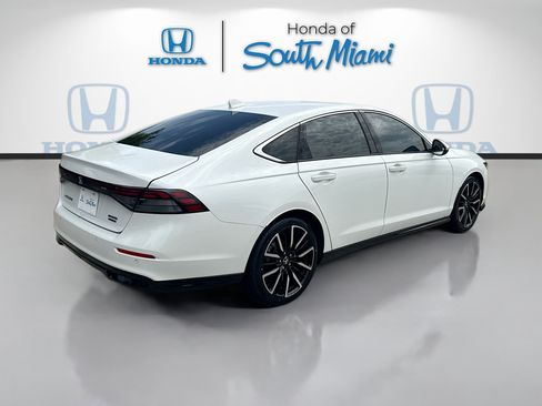 Used 2023 Honda Accord Touring image 7
