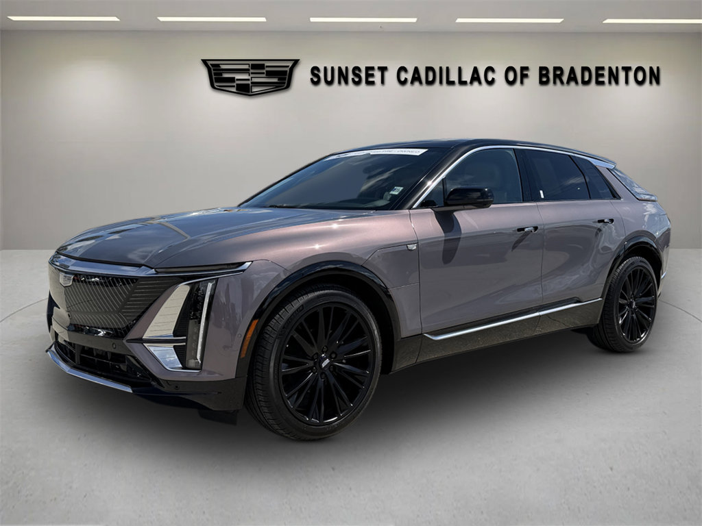 Certified 2026 Cadillac Lyriq Signature Luxury w/ LPO, Blue Accent Package AWD/4WD image 7