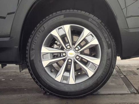 Used 2025 Chevrolet Equinox LT image 19