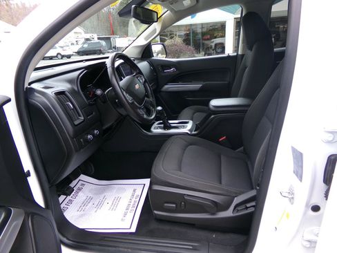Used 2021 Chevrolet Colorado LT w/ Safety Package AWD/4WD image 9