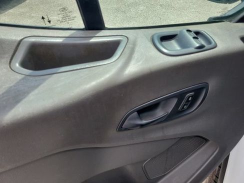 Used 2021 Ford Transit 250 Low Roof RWD image 10