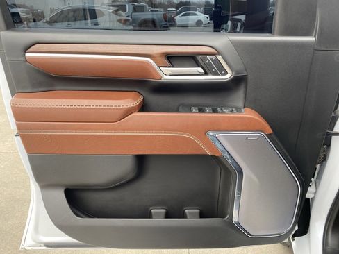 Used 2024 GMC Sierra 3500 Denali Ultimate image 12