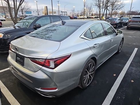 Certified 2023 Lexus ES 350 w/ Premium Package image 3