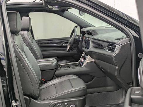 Used 2024 GMC Yukon Denali AWD/4WD image 25