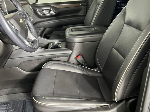 Used 2022 Chevrolet Suburban Premier image 12