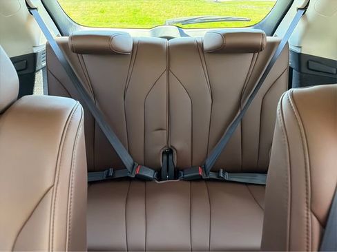 Used 2024 Acura MDX SH-AWD w/ Technology Package image 18