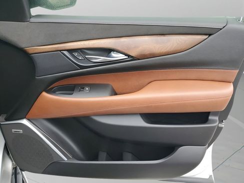 Used 2018 Cadillac Escalade Luxury image 13