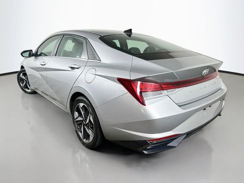 Certified 2023 Hyundai Elantra Limited FWD image 5
