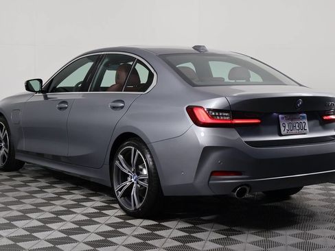 Used 2024 BMW 330e w/ Premium Package RWD image 6
