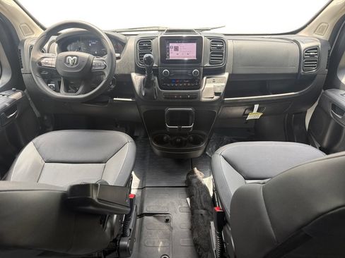 Used 2025 RAM ProMaster 2500 w/ Convenience Group FWD image 10
