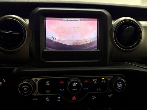 Used 2020 Jeep Wrangler Unlimited Sport AWD/4WD image 25